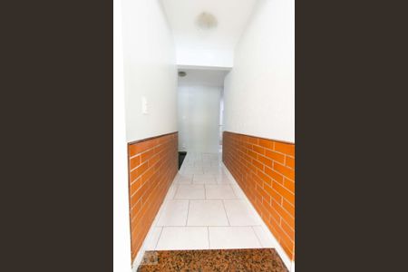 Casa para alugar com 400m², 7 quartos e 2 vagasCorredor do primeiro andar