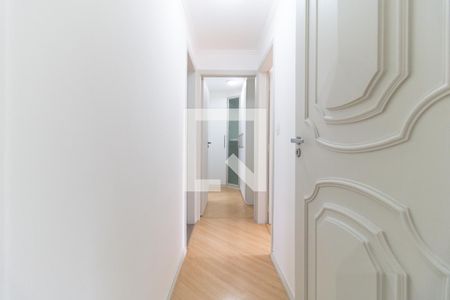 Corredor de apartamento para alugar com 2 quartos, 80m² em Saúde, São Paulo