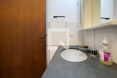 Banheiro de apartamento para alugar com 1 quarto, 52m² em Vila Clementino, São Paulo