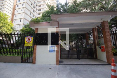 Apartamento para alugar com 72m², 2 quartos e 1 vaga Apartamento para alugar com 72m², 2 quartos e 1 vagaFachada