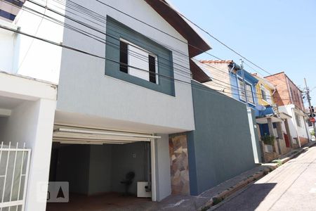 Casa à venda com 120m², 2 quartos e 3 vagasFachada