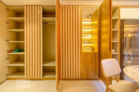 Studio à venda com 61m², 1 quarto e 1 vagaArmários