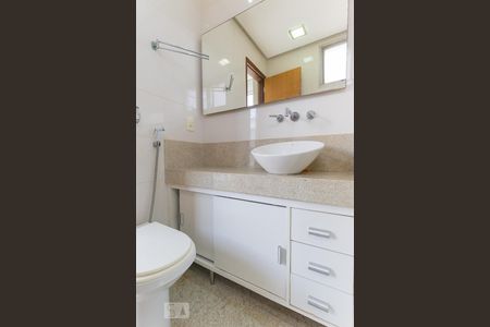 Apartamento à venda com 80m², 2 quartos e 1 vaga Apartamento à venda com 80m², 2 quartos e 1 vagaBanheiro da Suíte 2 - Armários