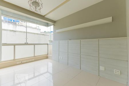 Apartamento à venda com 80m², 2 quartos e 1 vaga Apartamento à venda com 80m², 2 quartos e 1 vagaSuíte 2