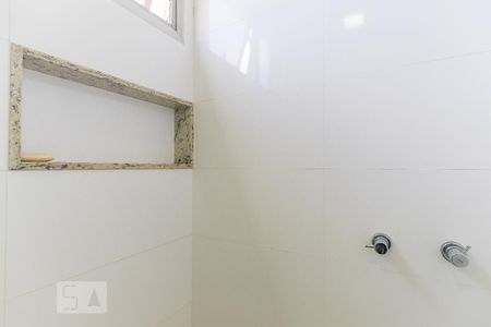 Apartamento à venda com 80m², 2 quartos e 1 vaga Apartamento à venda com 80m², 2 quartos e 1 vagaBanheiro da Suíte 1 - Box