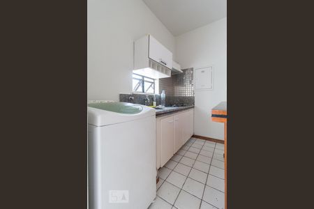 Cozinha de kitnet/studio à venda com 1 quarto, 44m² em Lourdes, Belo Horizonte