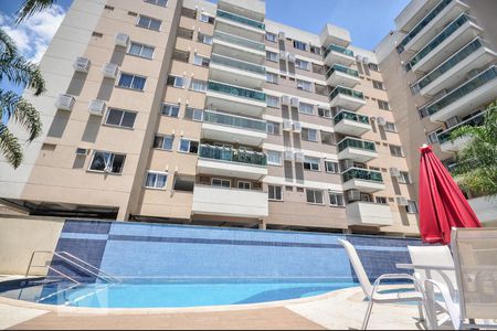 Apartamento à venda com 77m², 3 quartos e 1 vagaPiscina e Fachada