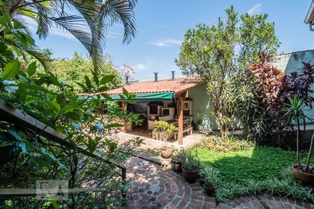 Casa à venda com 650m², 6 quartos e 5 vagasQuintal