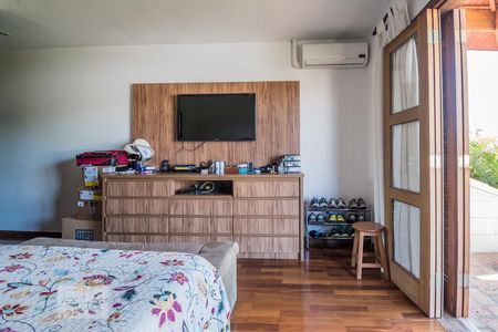 Casa à venda com 650m², 6 quartos e 5 vagasSuíte 4