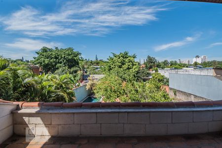 Casa à venda com 650m², 6 quartos e 5 vagasVaranda Suíte 4