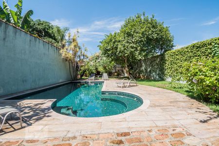 Casa à venda com 650m², 6 quartos e 5 vagasPiscina