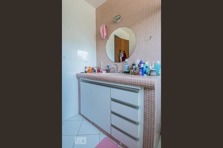 Casa à venda com 650m², 6 quartos e 5 vagasBanheiro Suíte 3