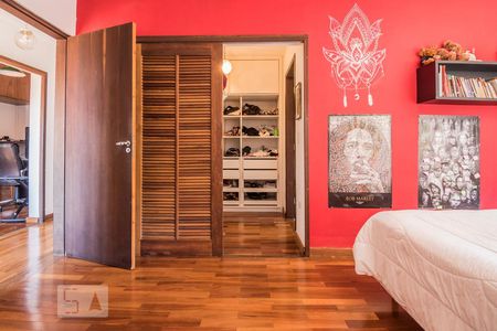 Casa à venda com 650m², 6 quartos e 5 vagasSuíte 3