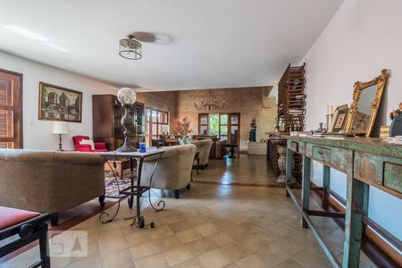 Casa à venda com 650m², 6 quartos e 5 vagasSala