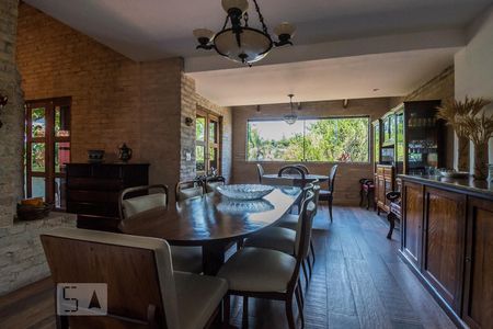 Casa à venda com 650m², 6 quartos e 5 vagasSala de Jantar