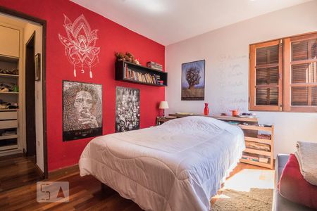 Casa à venda com 650m², 6 quartos e 5 vagasSuíte 3