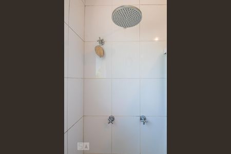 Casa à venda com 650m², 6 quartos e 5 vagasBanheiro Suíte 2