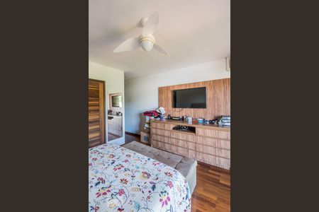 Casa à venda com 650m², 6 quartos e 5 vagasSuíte 4