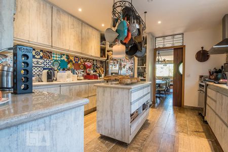 Casa à venda com 650m², 6 quartos e 5 vagasCozinha