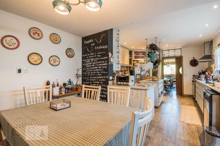 Casa à venda com 650m², 6 quartos e 5 vagasCozinha