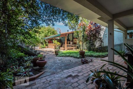 Casa à venda com 650m², 6 quartos e 5 vagasQuintal