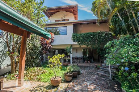 Casa à venda com 650m², 6 quartos e 5 vagasQuintal