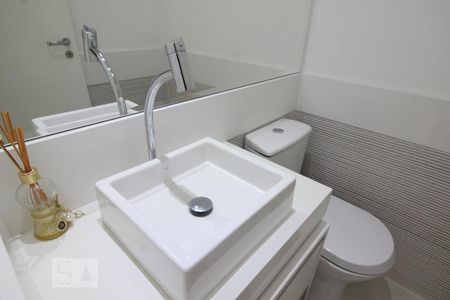 Pia de apartamento para alugar com 2 quartos, 75m² em Vila Andrade, São Paulo