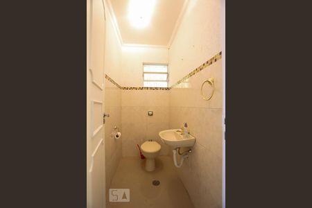 Lavabo de casa para alugar com 3 quartos, 120m² em Vila Madalena, São Paulo