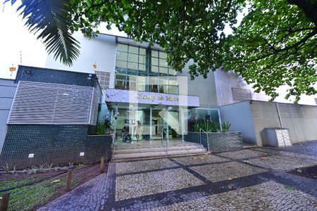 Apartamento para alugar com 70m², 2 quartos e 2 vagasFachada