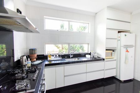 Apartamento para alugar com 151m², 4 quartos e 2 vagas Apartamento para alugar com 151m², 4 quartos e 2 vagasCozinha