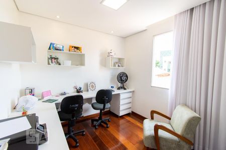 Apartamento para alugar com 151m², 4 quartos e 2 vagas Apartamento para alugar com 151m², 4 quartos e 2 vagasQuarto 4