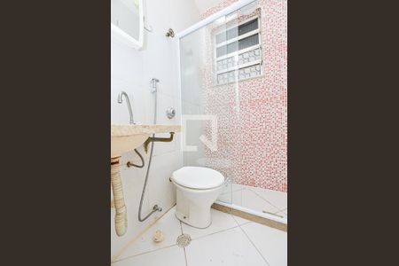 Banheiro de kitnet/studio para alugar com 1 quarto, 30m² em Centro, Niterói
