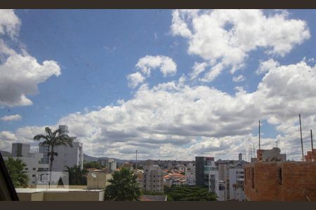 Vista de apartamento para alugar com 3 quartos, 140m² em Grajaú, Belo Horizonte