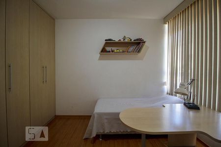 Quarto de apartamento para alugar com 3 quartos, 140m² em Grajaú, Belo Horizonte