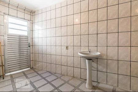 Casa à venda com 200m², 3 quartos e 2 vagasÁrea de serviço