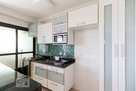 Cozinha  de kitnet/studio para alugar com 1 quarto, 56m² em Vila Gomes Cardim, São Paulo
