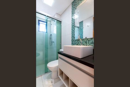 Banheiro  de kitnet/studio à venda com 2 quartos, 56m² em Vila Gomes Cardim, São Paulo