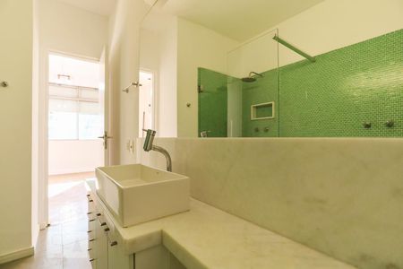 Apartamento para alugar com 186m², 2 quartos e 1 vagaBanheiro da Suíte