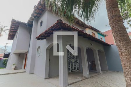 Casa à venda com 526m², 3 quartos e 3 vagasQuintal