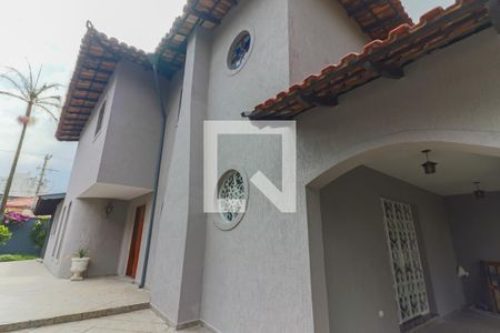 Casa à venda com 526m², 3 quartos e 3 vagasQuintal