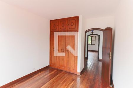 Casa à venda com 526m², 3 quartos e 3 vagasQuarto 2