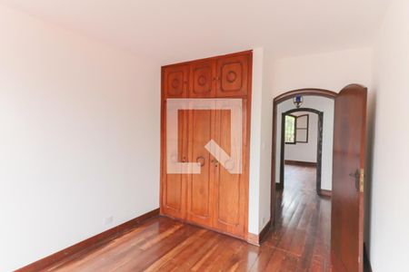 Casa à venda com 526m², 3 quartos e 3 vagasQuarto 2