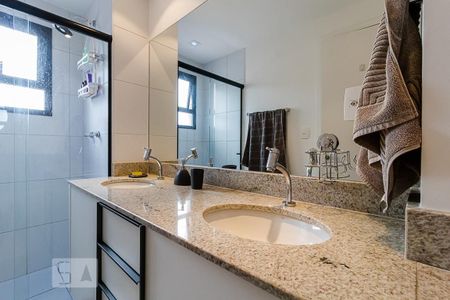 Apartamento para alugar com 64m², 1 quarto e 2 vagas Apartamento para alugar com 64m², 1 quarto e 2 vagasBanheiro da Suíte