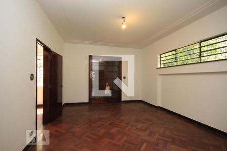 Casa para alugar com 4 quartos, 356m² em Pacaembu, São Paulo