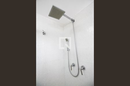 Apartamento para alugar com 158m², 2 quartos e 1 vaga Apartamento para alugar com 158m², 2 quartos e 1 vagaBanheiro da Suíte (chuveiro esquerdo)