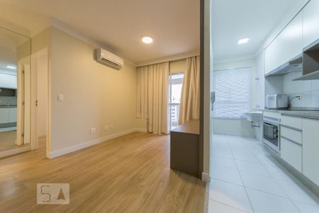 Sala de apartamento para alugar com 1 quarto, 45m² em Centro, Campinas