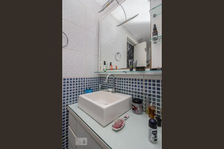 Banheiro de apartamento à venda com 2 quartos, 70m² em Vila Moinho Velho, São Paulo