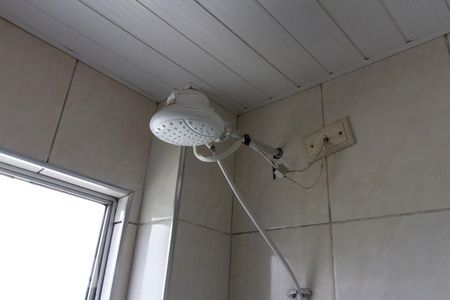 Chuveiro do Banheiro Social  de apartamento para alugar com 2 quartos, 54m² em Parque da Mooca, São Paulo