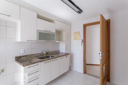 Apartamento para alugar com 100m², 3 quartos e 2 vagasCozinha