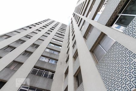 Apartamento para alugar com 98m², 2 quartos e sem vagafachada